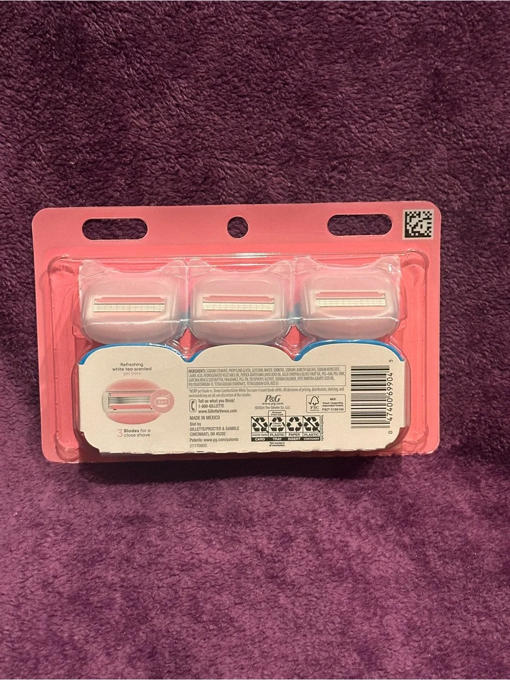 VENUS ComfortGlide White Tea Scented Razor Cartridges - Pink & White